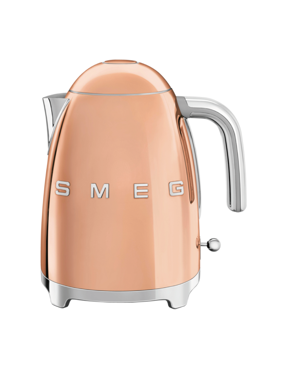 Smeg 電気ケトル 1.7リットル KFL04 CRUS CR [並行輸入] Amazon | Smeg 電気ケトル 1.7リットル KFL04 PBUS PB [並行輸入