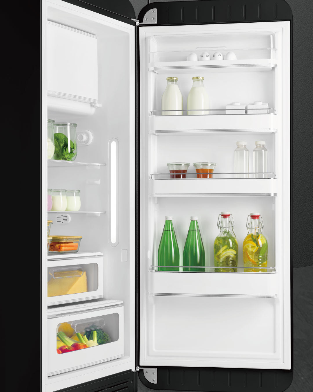 希少新品☆SMEG 冷凍冷蔵庫 FAB28 100V アメリカンフラッグ 左開き SMEG FAB28(冷蔵庫) Black(ブラック) | SMEG (スメッグ) 日本総輸入