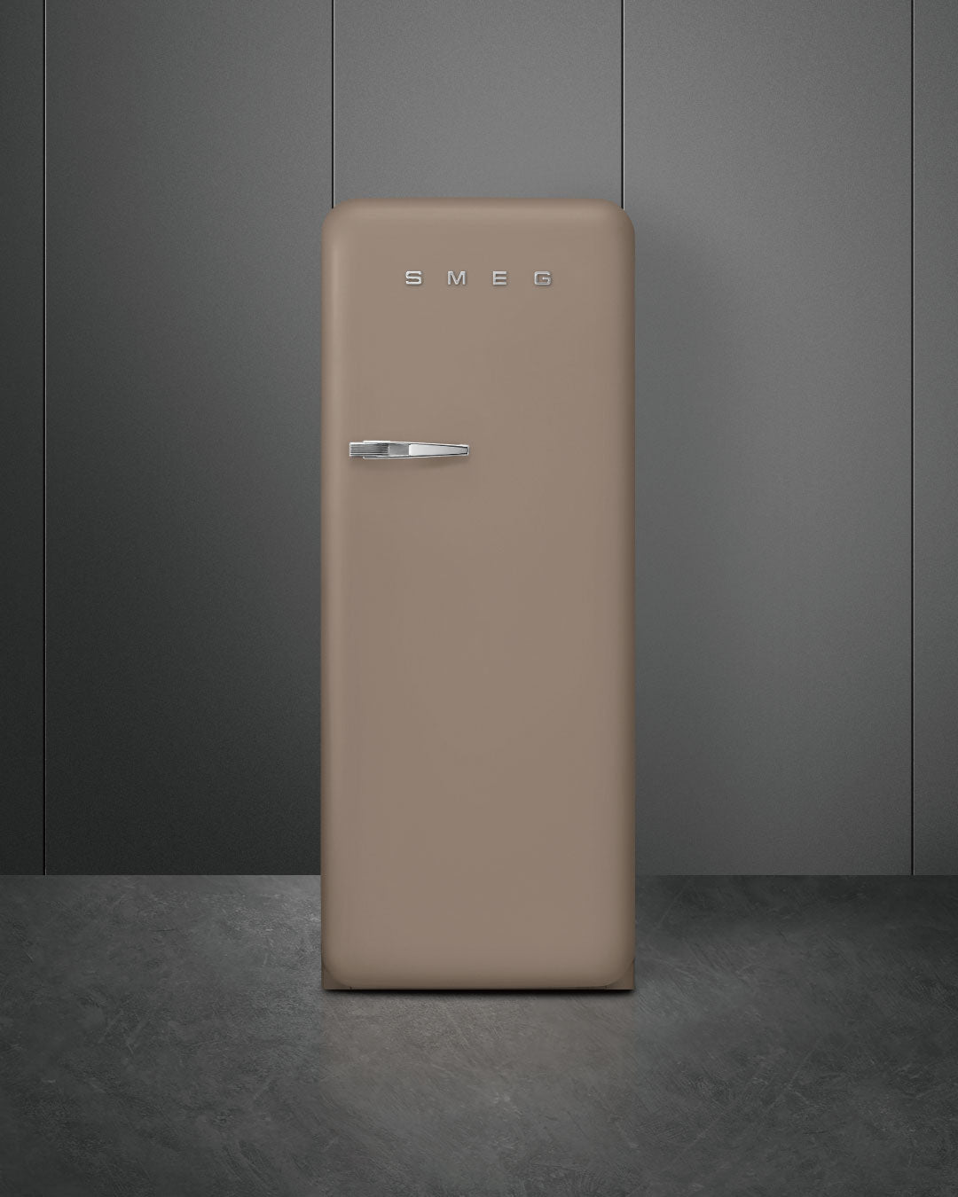 新品☆SMEG（スメッグ）冷凍冷蔵庫 FAB28 100V シルバー　右開き 受注発注品】SMEG(スメッグ)冷蔵庫 FAB28(パステルブルー) : 二子玉川