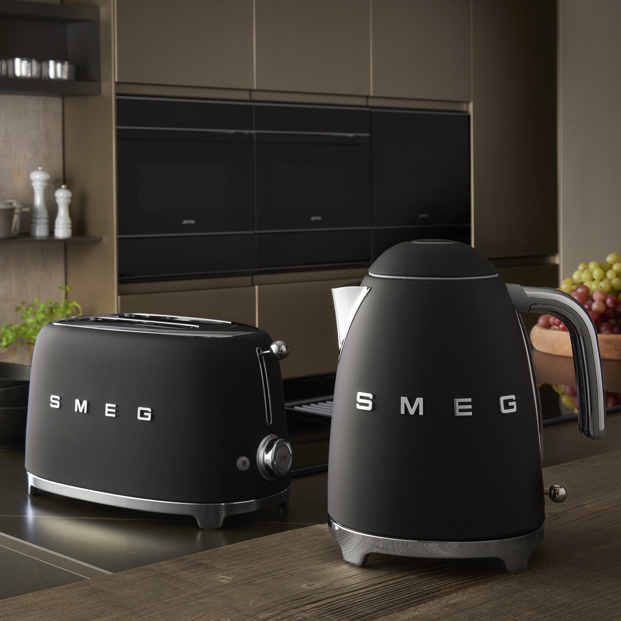 【新品未使用品】SMEG スメッグ ケトル(マットブラック SMEG KETTLE(ケトル) MatteBlack(マットブラック) | SMEG (スメッグ