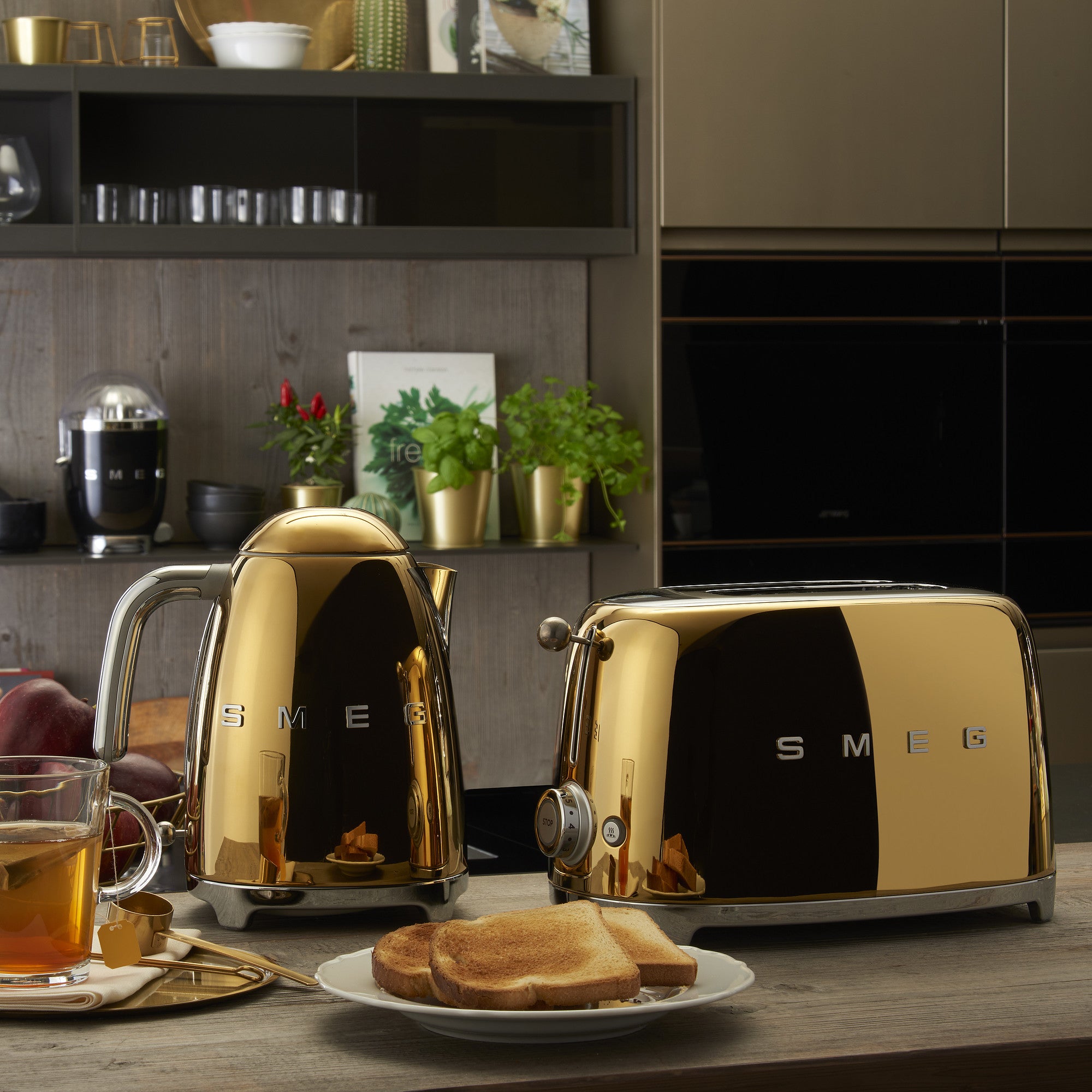 SMEG トースター ローズゴールド‼️値段交渉対応します‼️ SMEG（スメッグ）ポップアップトースター TSF01RGJP ローズゴールド